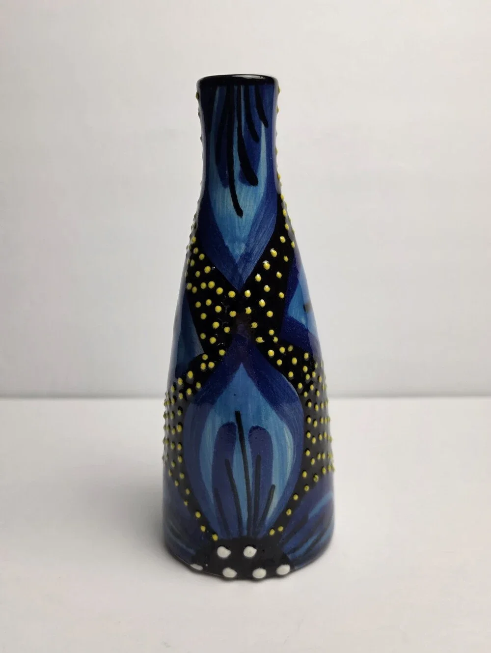 Ivanros Hand Painted 7.5